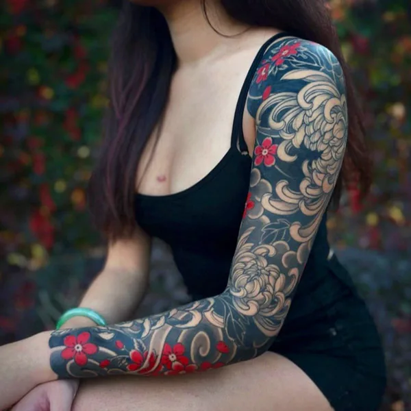 Yakuza female tattoo